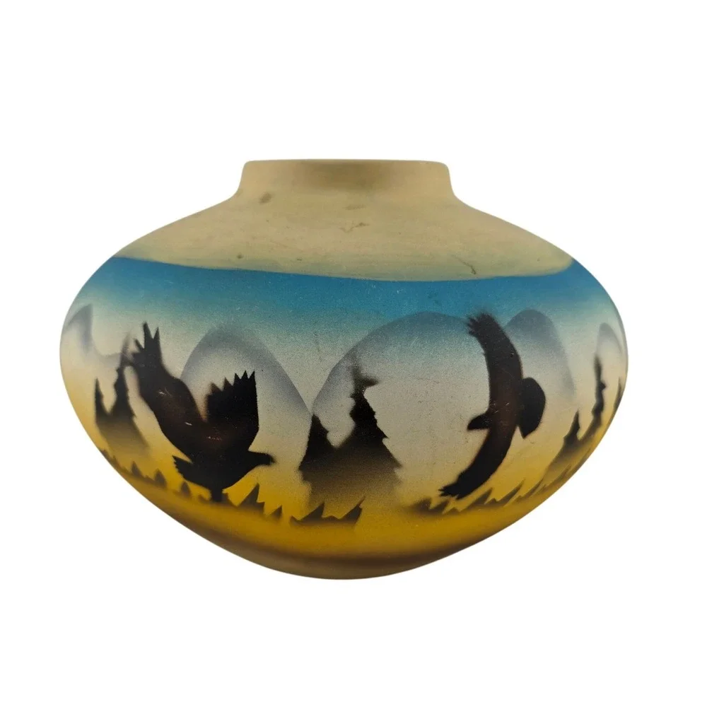 Wolf Dreamcatcher Pottery Native American Vase Southwestern GOOD Decor